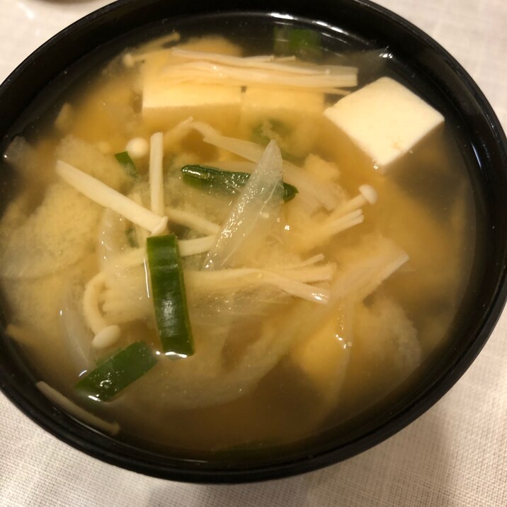 玉ねぎ&長ねぎとえのきと豆腐の味噌汁